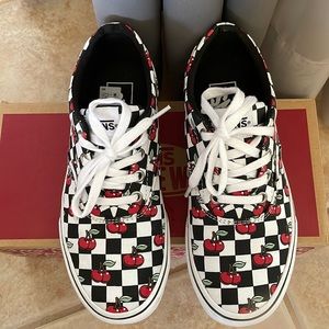 Women’s Vans Doheny Checker Sneakers- B/W/Cherry